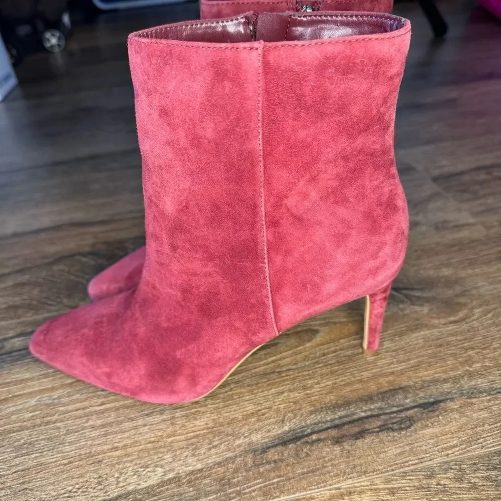 Vince Camuto Allost Stiletto Bootie in Fired Brick Suede Size 9M - Picture 4 of 7